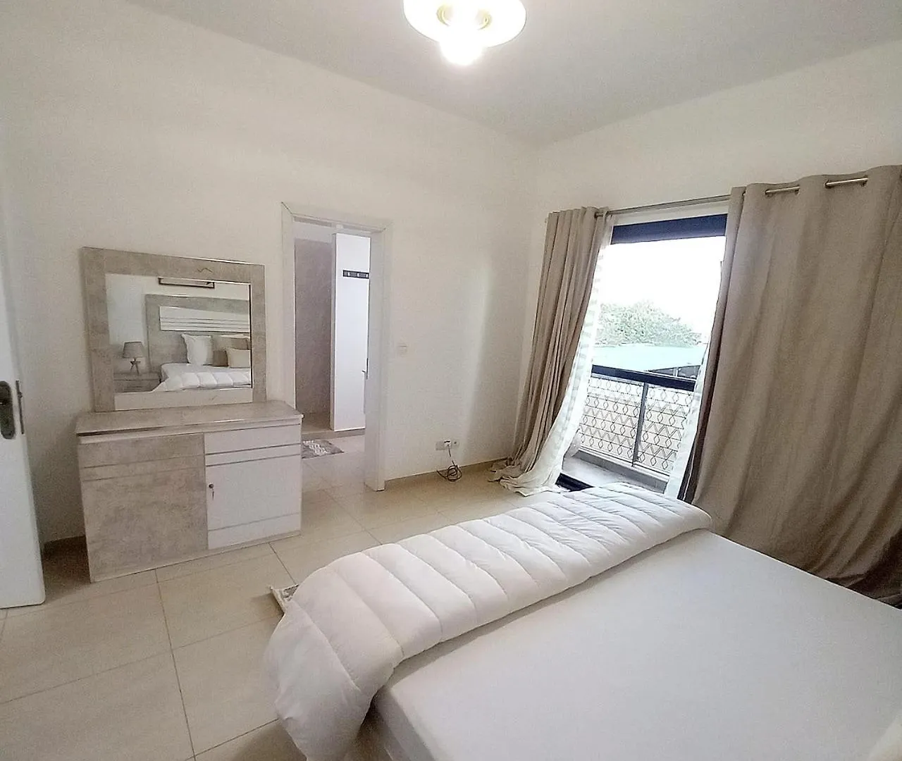 Appartement F4 De Luxe Dakar Apartment